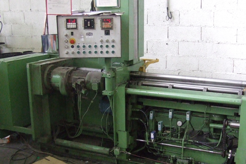 Machine outil disposant de son interface de commande initial (avant retrofit par TPA)